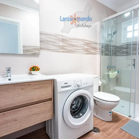 Maricruz Daire Puerto del Carmen (Lanzarote)