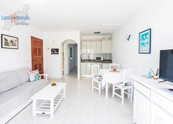 Maricruz Puerto del Carmen (Lanzarote)